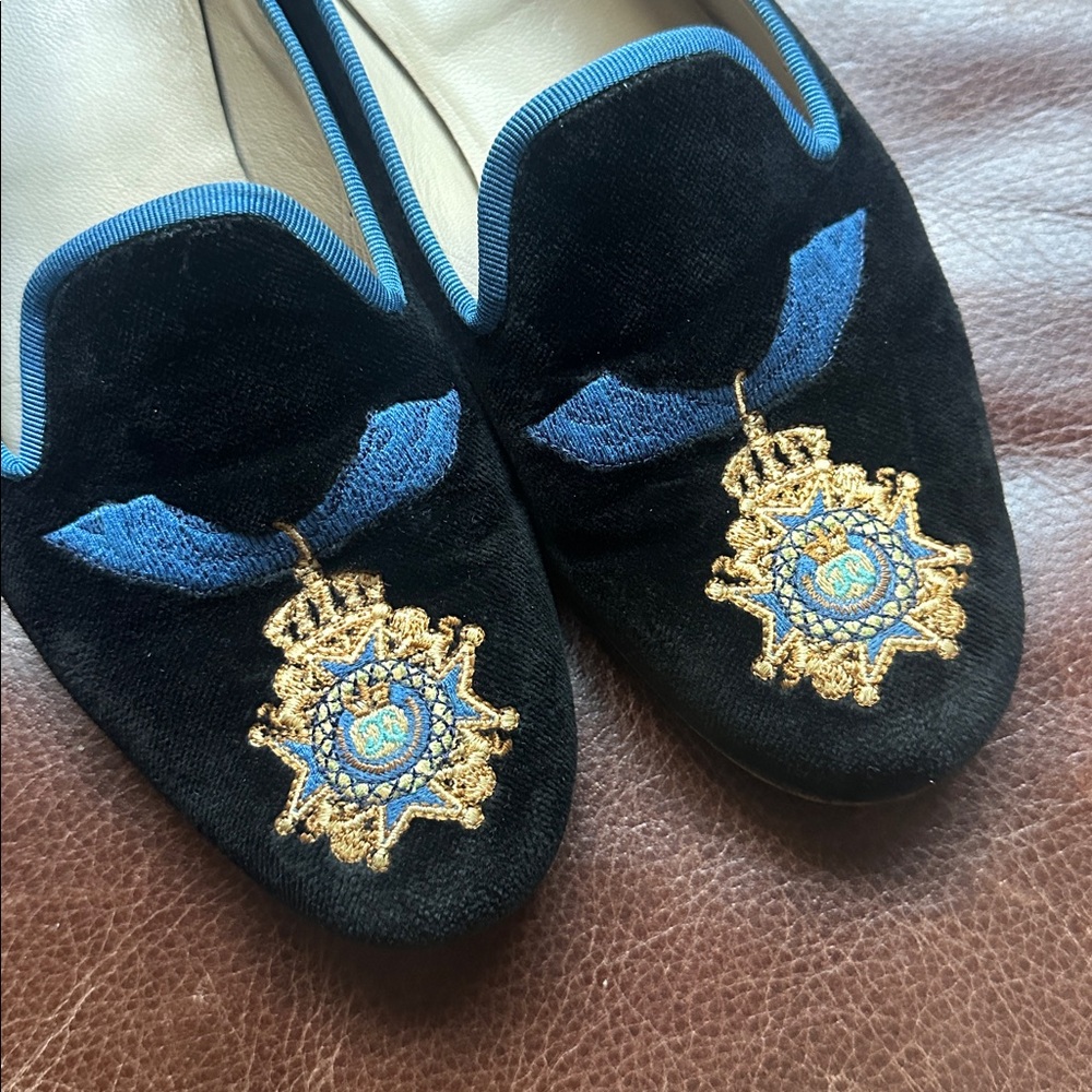 Stubbs & Wootton Black and Blue Embroidered Loafers - Picture 2 of 7